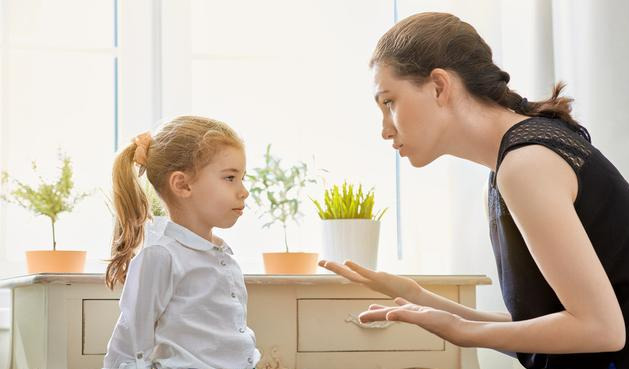 如何管教不听话顶嘴的孩子,怎么引导叛逆期孩子的顶嘴问题