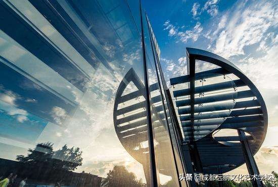 普通人怎么当上明星不靠人脉的,学历低的明星怎么当上明星的