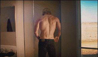 锤哥雷神身材,雷神锤哥露腹肌片段