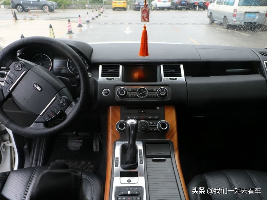 2010年柴油路虎3.0t揽胜运动油耗,2013款揽胜运动柴油值不值得买