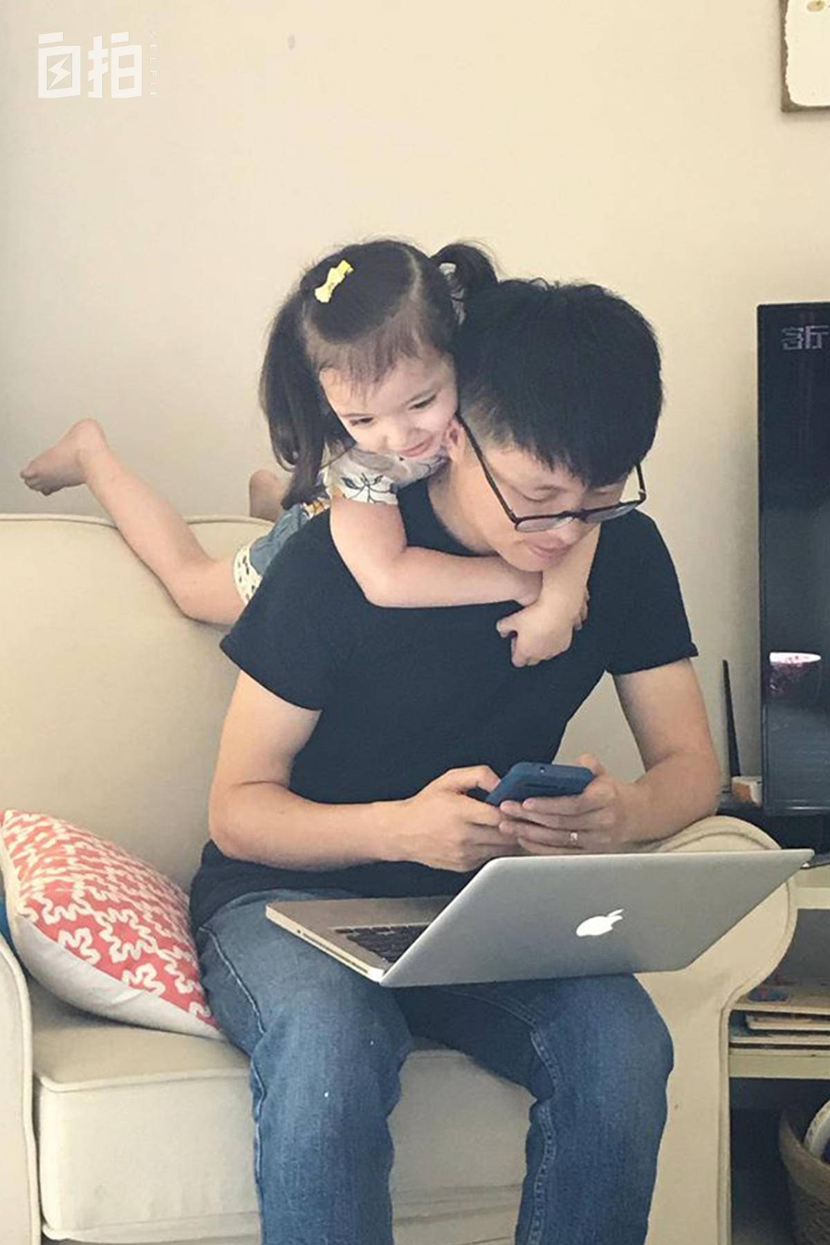 35岁中国小伙娶26岁美国妻子,八年前河南小伙娶大五岁美国妻子