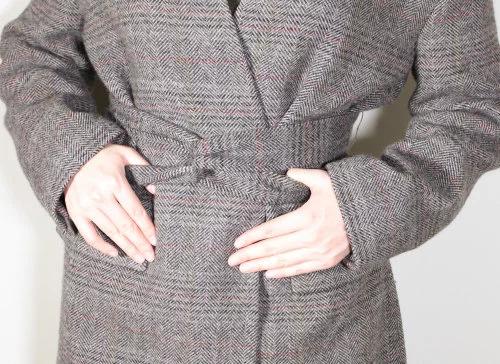 大衣腰带怎么系简单又好看,大衣短腰带系法简单又好看的系法