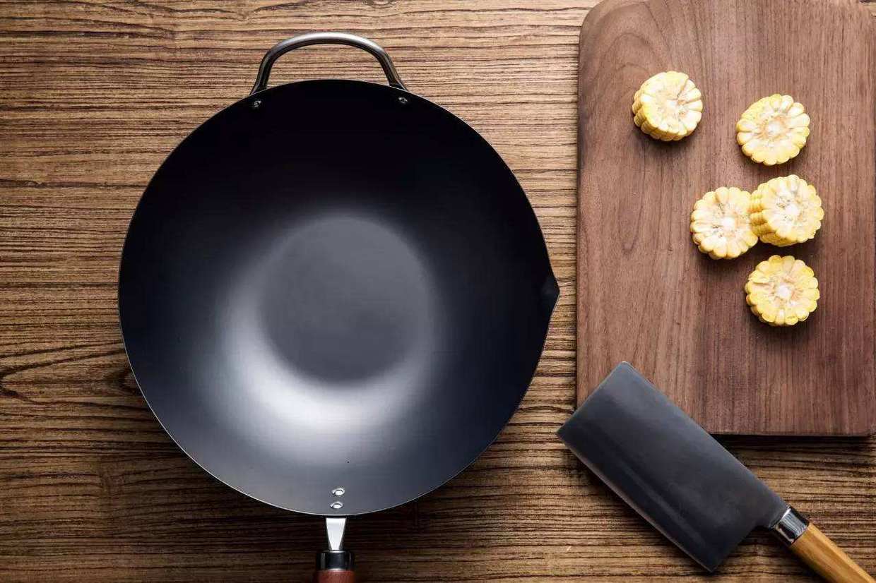 铁锅做菜有铁腥味怎么办,铁锅做饭总有铁锈味怎么处理