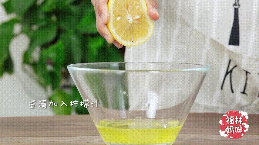 烤箱版蛋糕胚蛋白打发状态,烤箱奶香蛋糕的做法