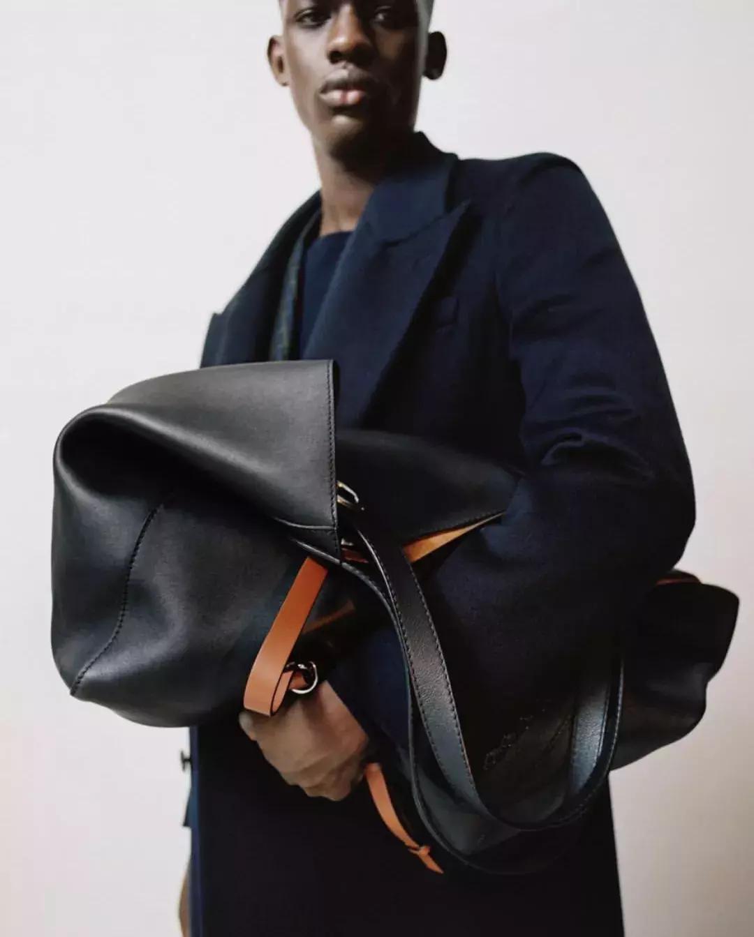 最值得男生入手的包,要颜值还是要内涵