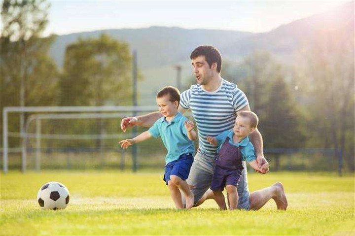 男孩性格太娘怎么办,男孩容易受原生家庭不良习惯影响