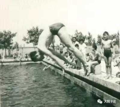 武琦│​小时候的故事系列（六）游泳