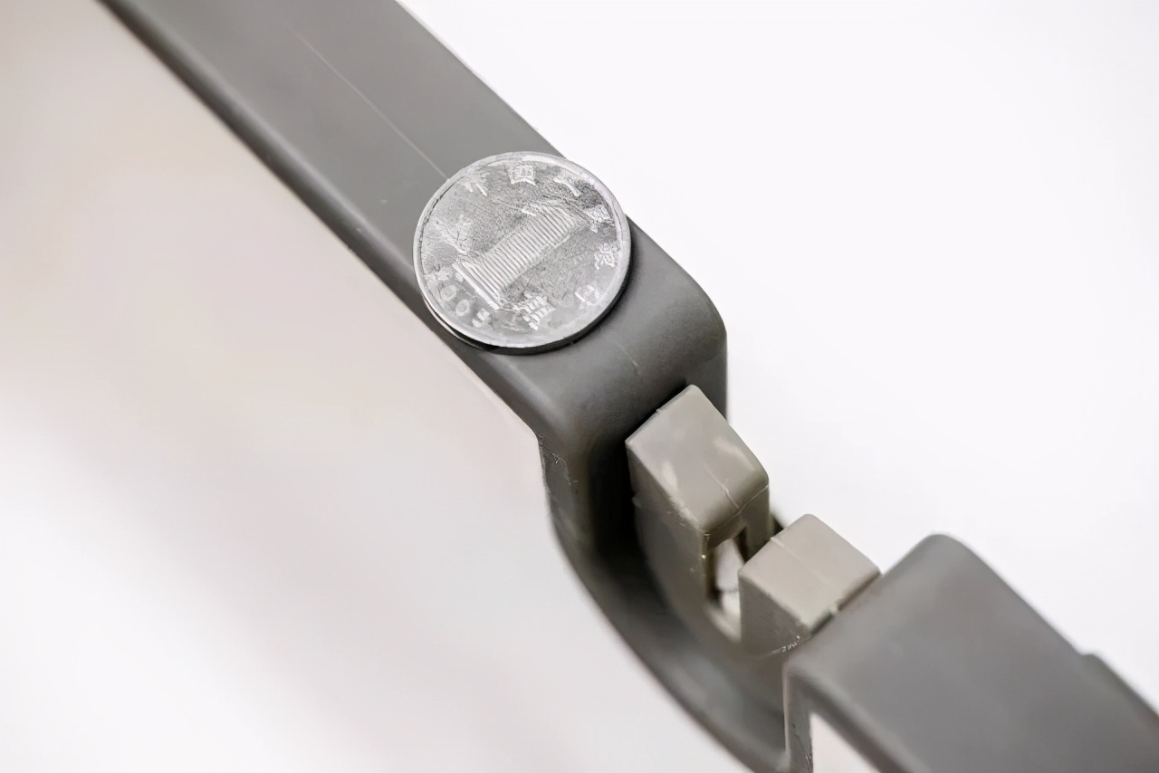 用了2000年的木菜板，被一块多功能菜板改变，不会发霉更抗菌