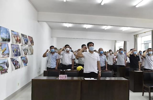 221万人次围观直播,直播间120万人围观