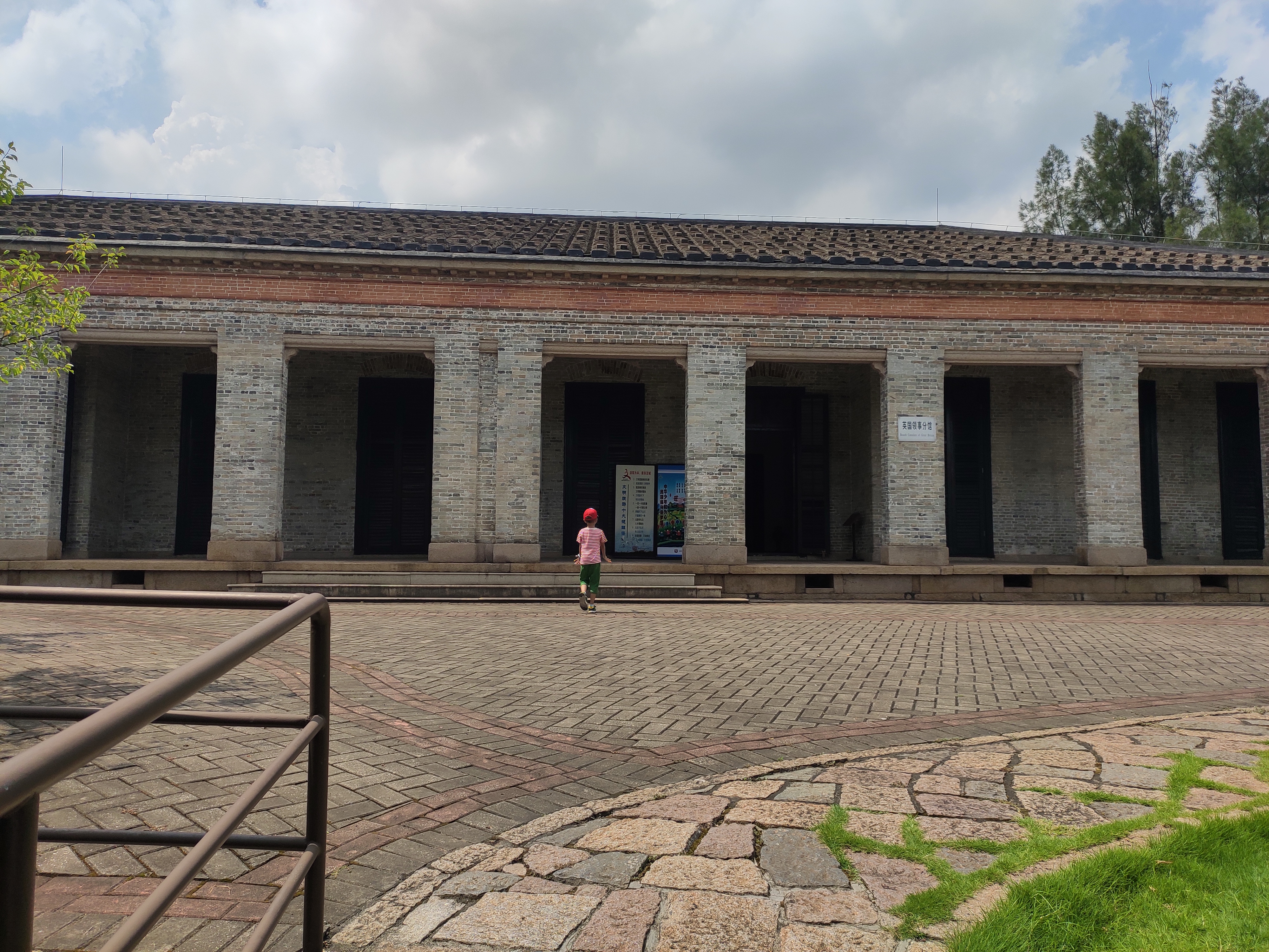 又是暑假研学作业，找个少人，少花钱的地方去吧