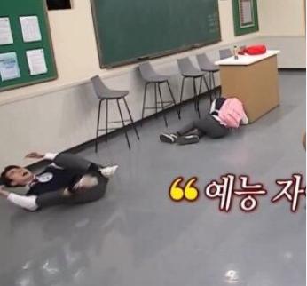 吴世勋和kai参加runningman,exo吴世勋搞笑方言