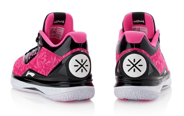 韦德新战靴竟致敬科比,韦德最后一个赛季上脚球鞋