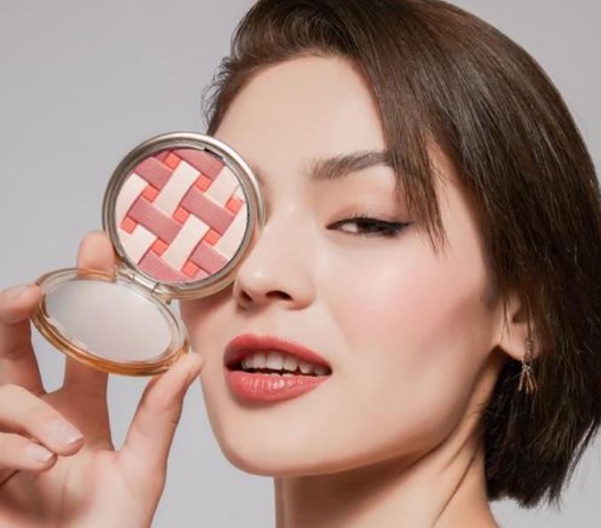 买腮红,适合平民的腮红