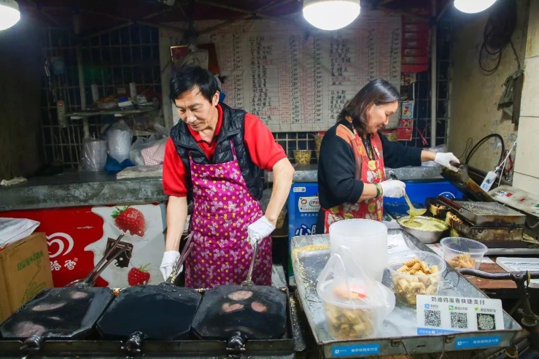 浣忓湪涓婃捣娴︿笢鏂板尯鐨勪汉,浣忓湪涓婃捣娴︿笢鏂板尯濂藉悧