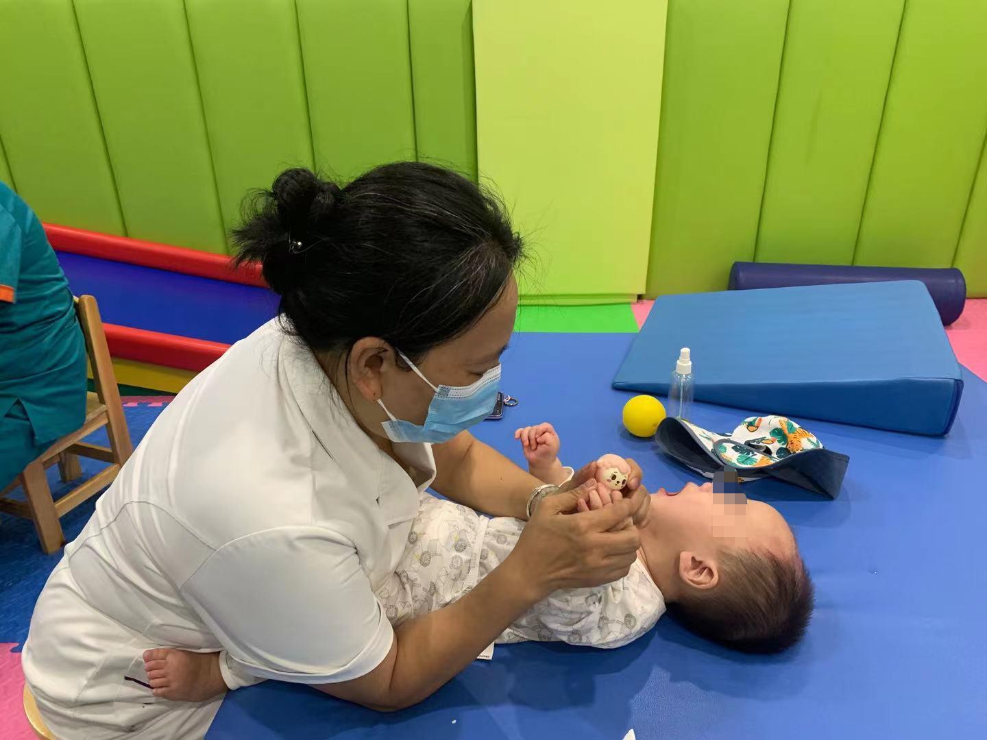 智力低下儿童的几个关键治疗期，错过将再难以康复