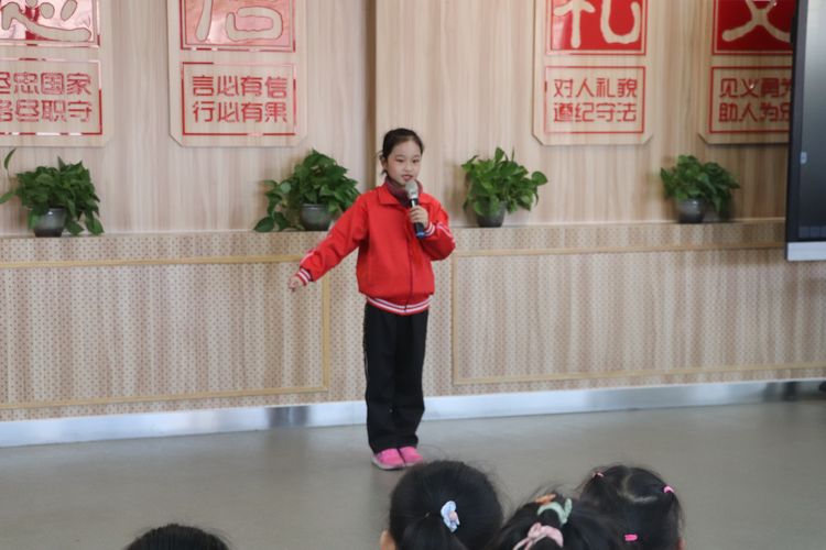 小小少年郎，来把“忠”字讲——太师三附小万科城校区