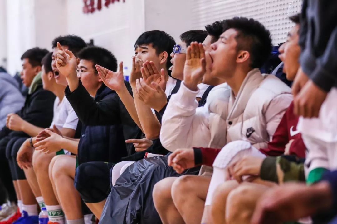 十六强激烈幸存不易新八强更强明日开战丨2018-19耐克高中联赛