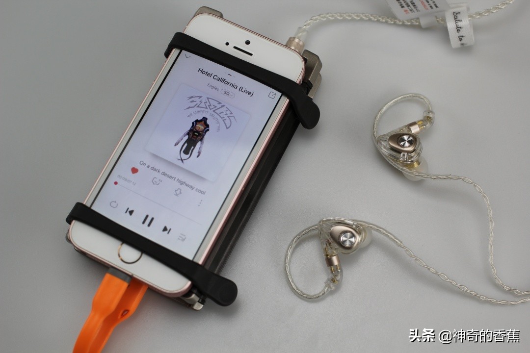 兴戈耳机半入耳式推荐,兴戈EM2圈铁耳机