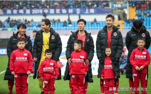 天海宣布解散的球员,天海解散球迷视频大全