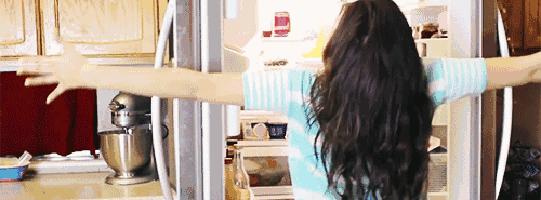 冰箱是对开门的好还是十字形的好,十字形冰箱和对开门冰箱区别