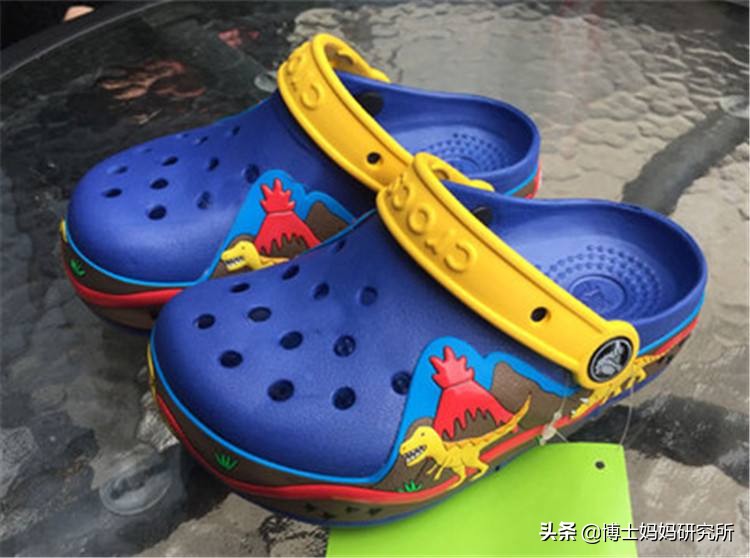 宝宝鞋不建议穿哪几种,哪种鞋子不适合宝宝穿