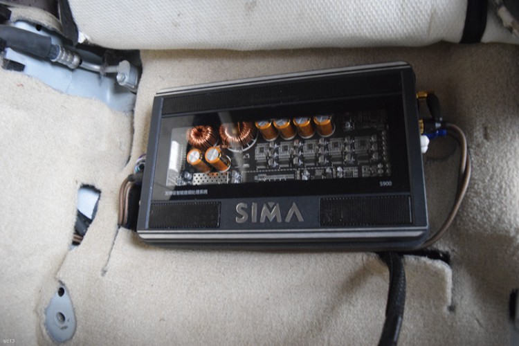 福特福睿斯音响改装成都,福特福克斯无损改光纤音响