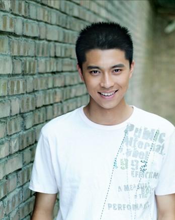 李小萌童年演的三个小孩抱错了,李小萌15岁出道