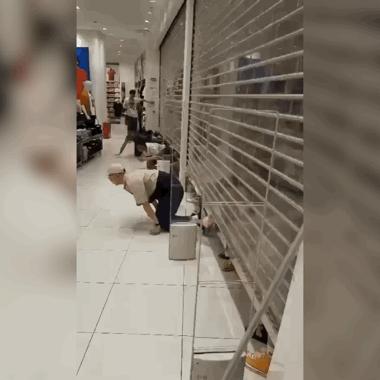 gnz杩锋儜琛屼负澶ц祻,浼樿。搴撳叏鍛樻伓浜簁aws