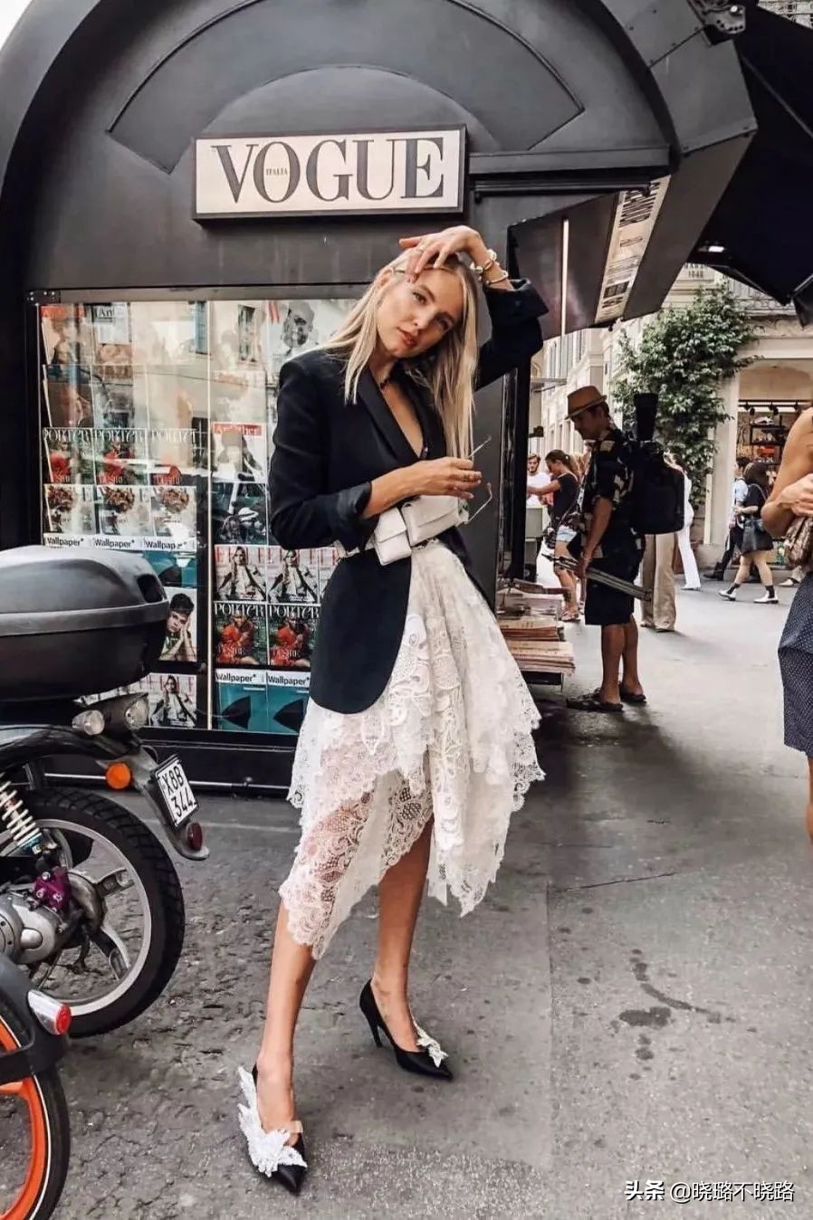 春夏流行这4件西装裙子优雅高级,短西装裙子春天这样穿美爆了