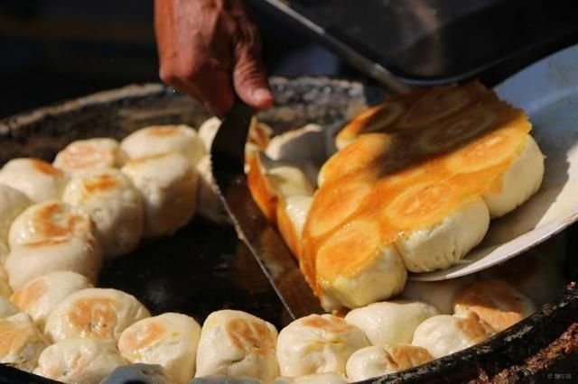 山东酱肉大包子的视频,猪肉白菜粉条山东大包子