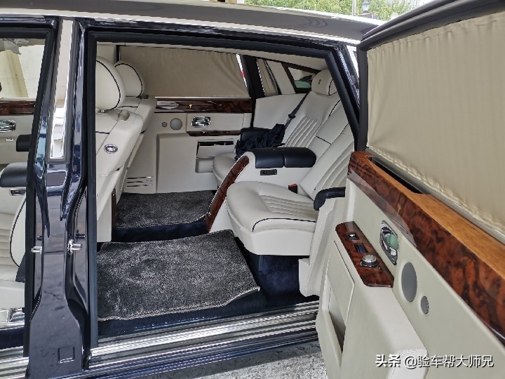 二手的劳斯莱斯幻影最便宜多少钱,二手劳斯莱斯幻影敞篷版