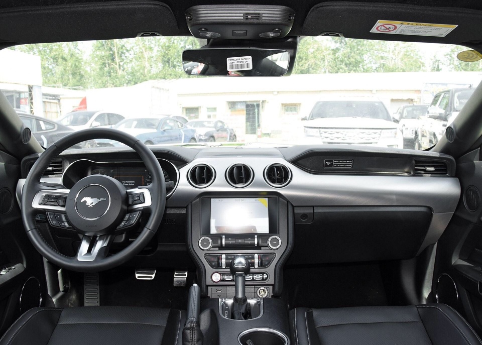 离梦想最近的跑车野马,福特野马mach-e长续航后驱se