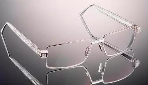 中国6亿人近视为什么不戴眼镜,中国近7亿人近视