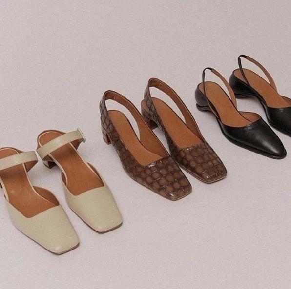 脚又短又胖穿什么鞋合适,脚掌宽穿啥鞋显瘦