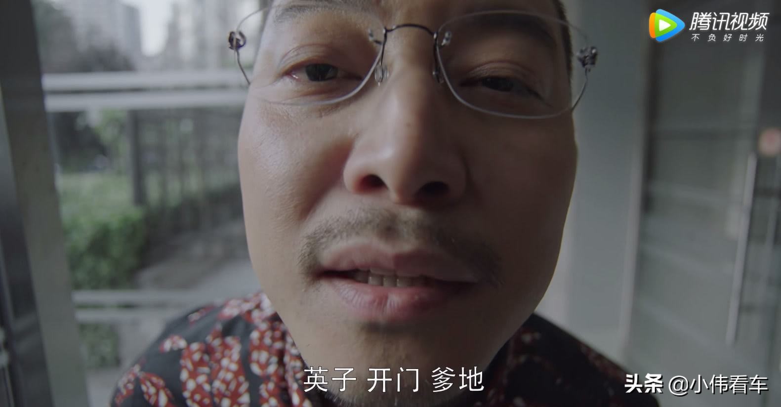 小欢喜杨杨和父母一起开卡丁车,小欢喜季杨杨和父母开卡丁车