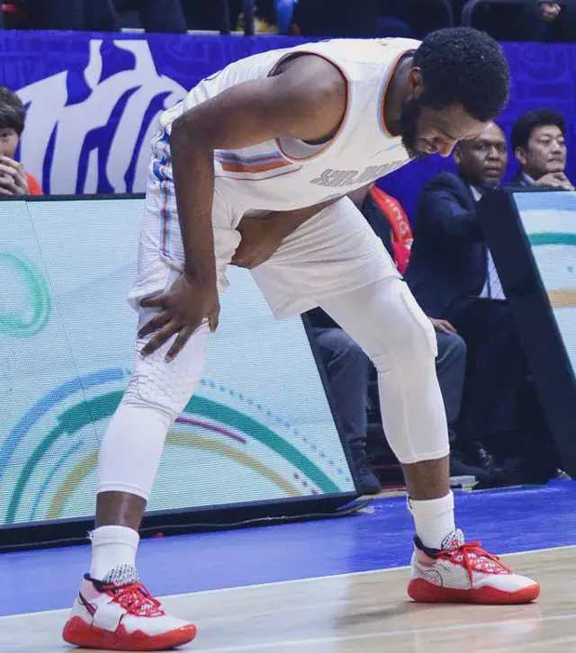 克拉克伤病,克拉克换援名额