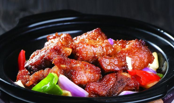 排骨一煮就柴,排骨一煮就发白