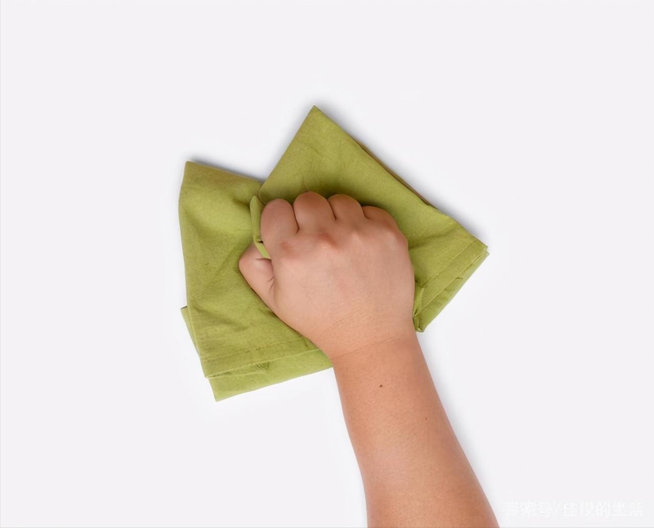 生活实用妙招:502胶水太黏,不小心滴在瓷砖上,如何去除?