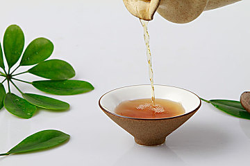 黄酒好坏鉴别方法,勾兑黄酒真假鉴别