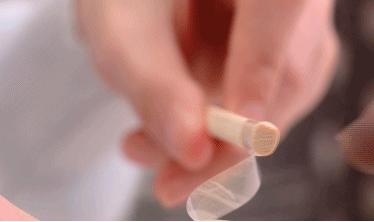 贴窗花残留的颜色怎么擦,不需要胶水怎么贴窗花