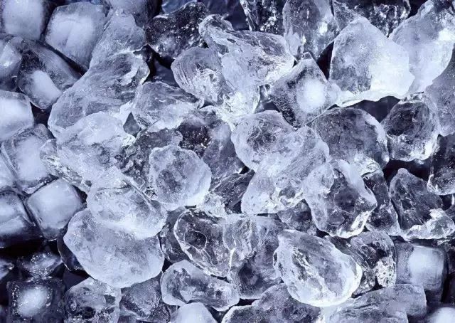 手镯戴了可以随意取吗,手镯戴手上取不下来怎么鉴定真假