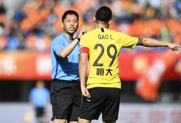 中超再现争议判罚国安,广州恒大vs北京人和保利尼奥红牌