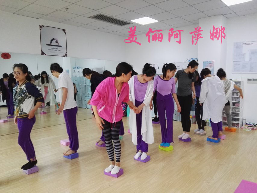 瑜伽培训每天必练,瑜伽私教体验课应该学什么