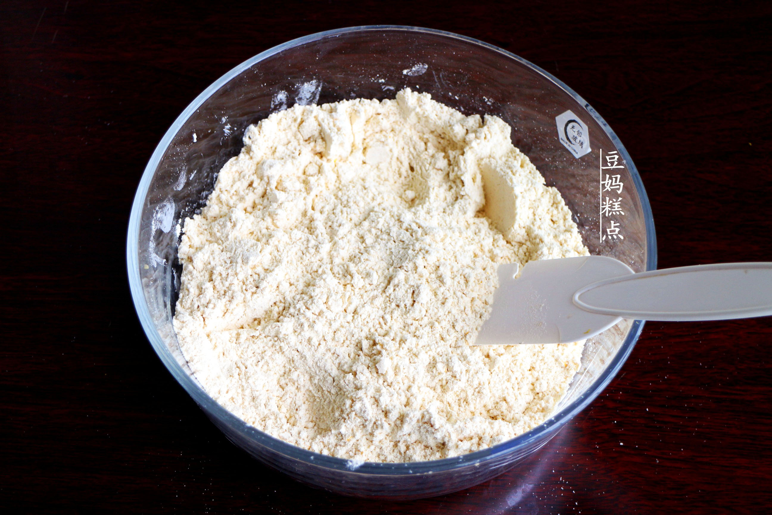 简易无油无糖面包不用揉面,低糖低油又松软的懒人面包