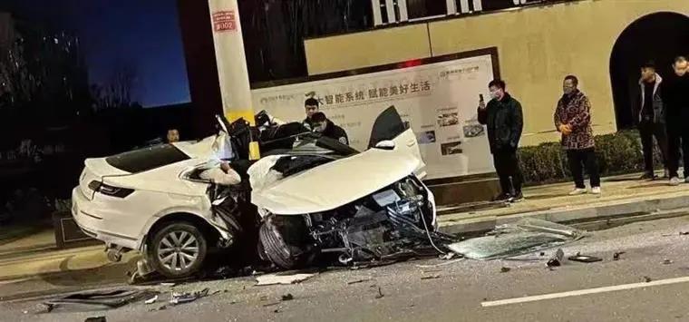 车辆突然失控怎么处理,车辆失控怎么救