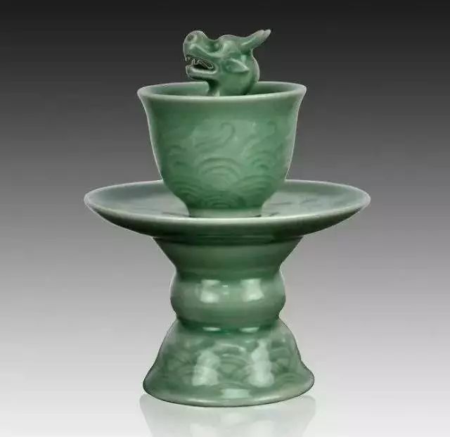 国宝“九龙杯”被偷，周总理为不伤及外宾友谊，是如何智取归还的