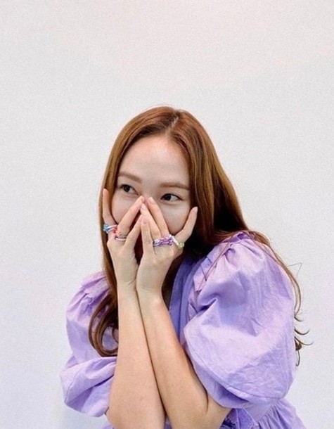 郑秀妍吴谨言西装跳舞,吴谨言私服穿搭