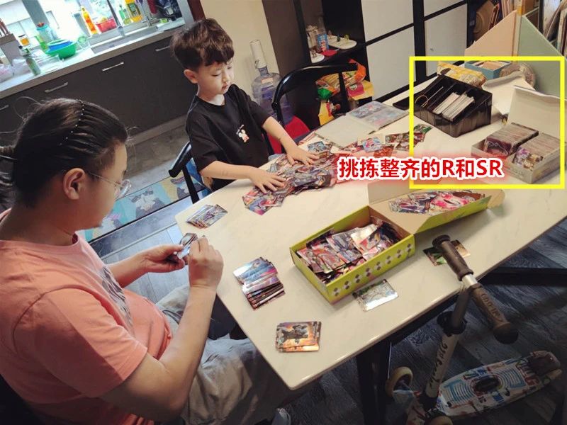 奥特曼卡片是买传奇好还是黑钻好,奥特曼卡片到底该不该给小孩买