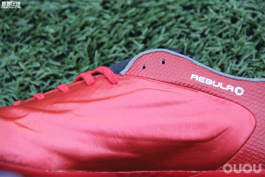 足球鞋实战测评nike暗煞,rebula足球鞋测评