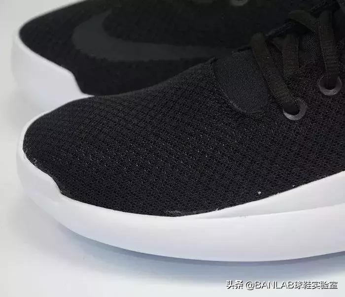 鞋脏了用鞋刷都刷不干净,鞋脏了就丢了不要弄脏自己的脚